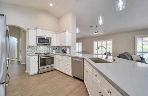 Pebblecreek House | Pebblecreek Resort! Totally remodeled with virtually fresh and new everything!