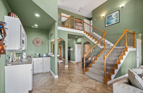 Point Venture House | Peckham Point 5 Bd Lake View Retreat w Heated Pool