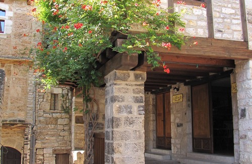 Sainte-Enimie House | Pedestrian center, upstairs apartment and use of entire house