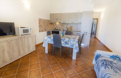 Luddui Apartment | Pedra De Oro 2 - Two Bedroom and Veranda!