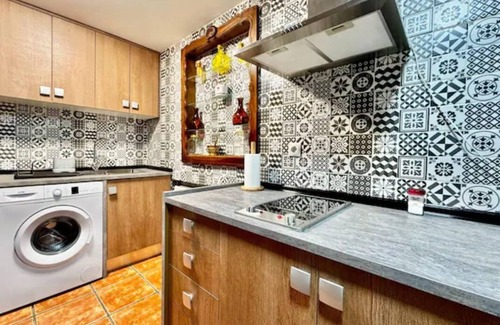 Galapagar Cottage | Pedriza-la casa de Galapagar, charming lodging, terrace and garden view