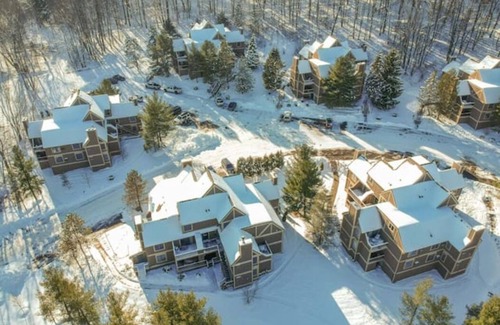 Clymer Condo | Peek Chalet 2.0, located next to the slopes