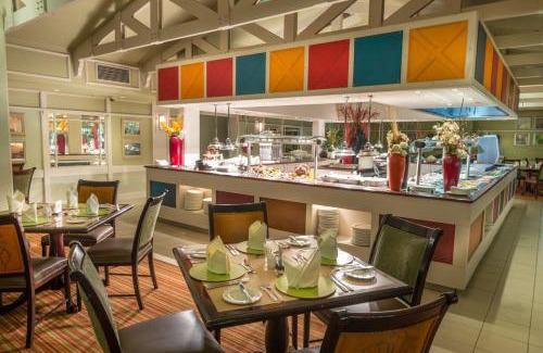 Gaborone Hotel | Peermont Metcourt Inn at the Grand Palm, Gaborone