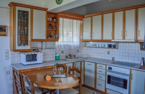 Fiolitis Apartment | Pefkouli Farm House - 2bedroom apartment on 1st floor.