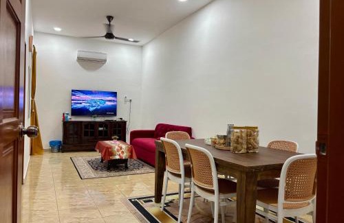 Serom House | Pelangi Highway Homestay Merah, A1