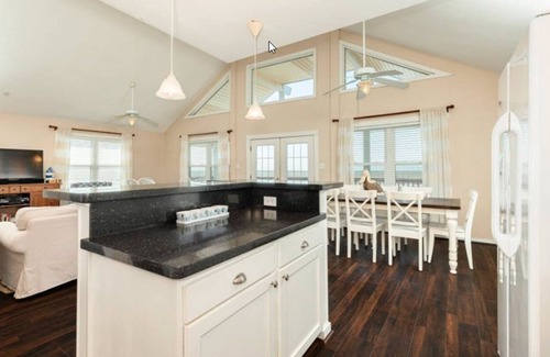 Spanish Grant House | Pelican Point 1- BEACHFRONT 4BR/2BA Sleeps 12, 2 Masters