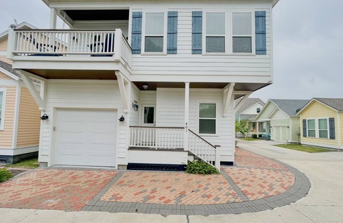 Sailhouse House | Pelican Point at Sailhouse with Pool and Pier