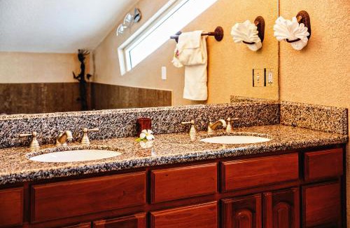 San Pedro Hotel | Pelican Reef Villas Resort