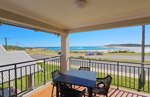 Kalbarri Villa | Pelican Shore Villa 3A- Kalbarri, WA