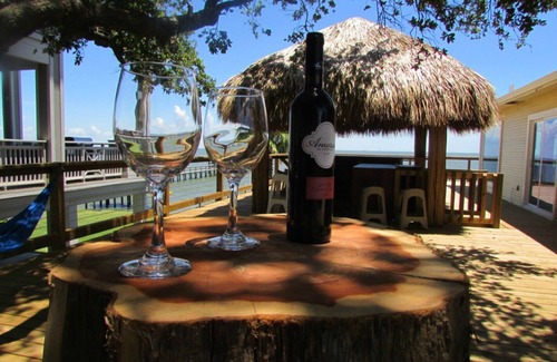 Clear Lake Shores House | Pelicans Landing next to Kemah Boardwalk! Last Minute Rates text 713-425-9109