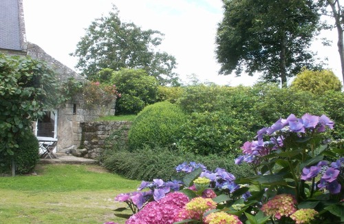 Bieuzy House | Pen Ty of a large and old Breton longère, no animals