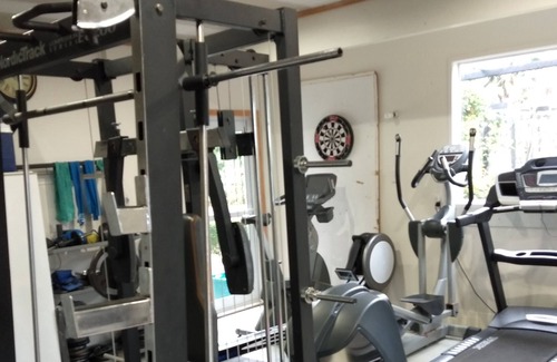 Tamahere House | Pencarrow Rose with Spa pool and Gym and Pool. near Fieldays andAvantidrome