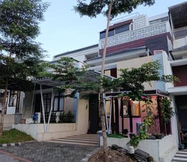 Malang Villa | Penginapan, homestay Gor Ken Arok kota malang jawa timur bisa 5-10 orang