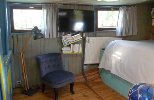 Plombiees-Les-Dijon Boat Rental | PENICHE ONDINE
