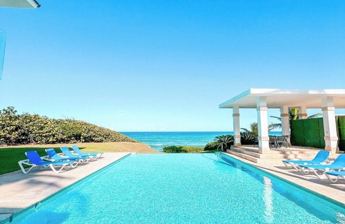 Los Brazos Villa | Peninsula Esmeralda - Larimar Villa - Place that rewards all the senses
