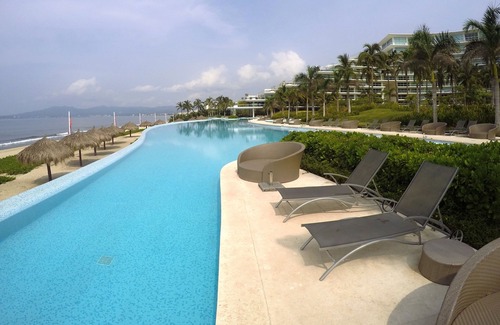 Flamingos Condo | Peninsula Nvo Vallarta 6th Floor Beachfront 2bed/2bath Condo With Oceanview Room