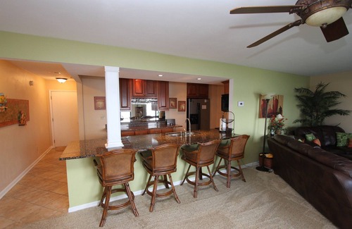 North Shore Condo | Peninsula Paradise at Bernard's Landing - Closest to the water!