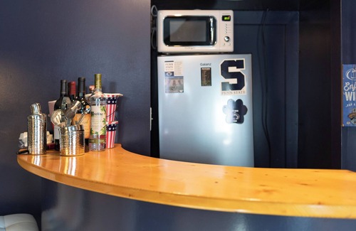 State College House | Penn State Retreat - walkable 4 b/2 b with game room