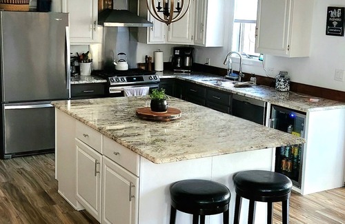 State College House | Penn State SUPER HOST! Better than a hotel. Walking Distance to so much!