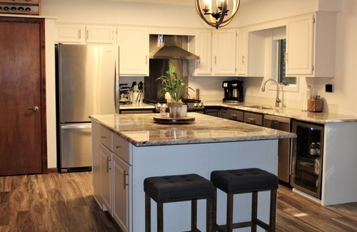 State College House | Penn State SUPER HOST! Better than a hotel. Walking Distance to so much!