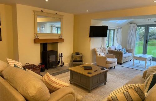 Dulas House | Penrhyn Farm