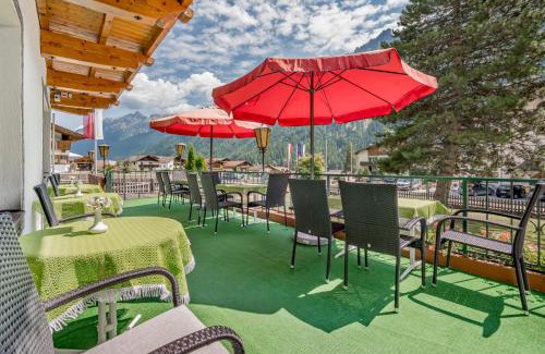 Neustift Im Stubaital Hotel | Pension Almrausch