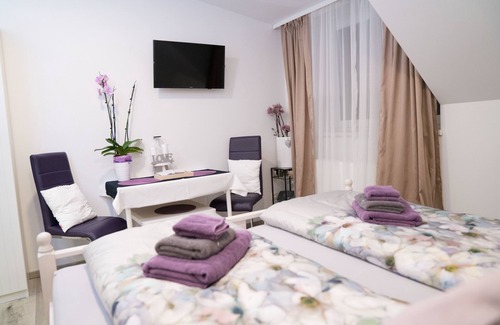 Bad Sauerbrunn House | Pension & Restaurant La Amalia