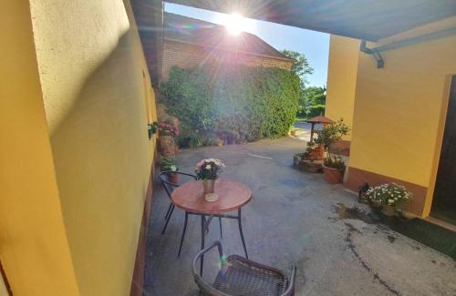 Lutzen House | Pension zum Amboss