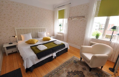 Toreboda House | Pensionat Prästgården