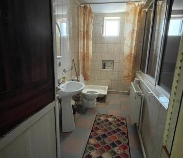 Comanesti House | Pensiunea Cascada