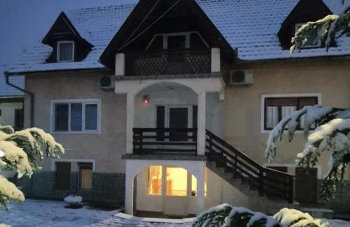 Vadu Crisului House | Pensiunea CORIMEN Vadu Crisului