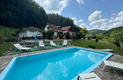 Vata de Jos Villa | Pensiunea Daniela