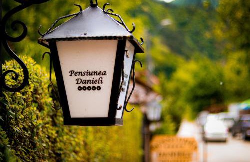 Eftimie Murgu House | Pensiunea Danieli