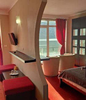 Dubova House | Pensiunea Decebal Resort - Cazanele Dunarii
