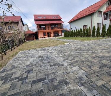 Curtea De Arges House | Pensiunea Eric