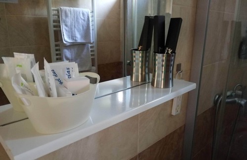 Curtea De Arges Bed & Breakfast | Pensiunea Ioana