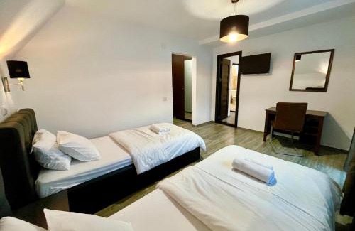 Barnova House | Pensiunea Mirage