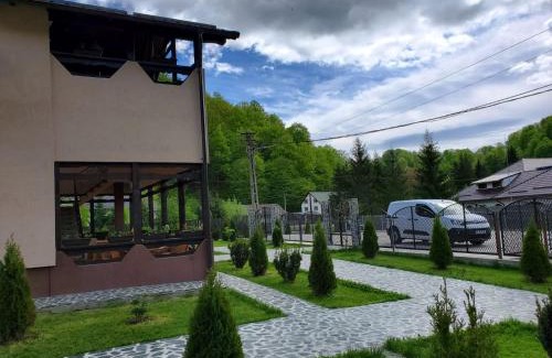 Berevoesti House | Pensiunea Perla Râușor