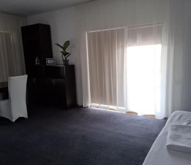Techirghiol Apartment | Pensiunea piticilor
