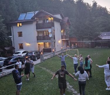Maneciu Villa | Pensiunea Zece Brazi Cheia