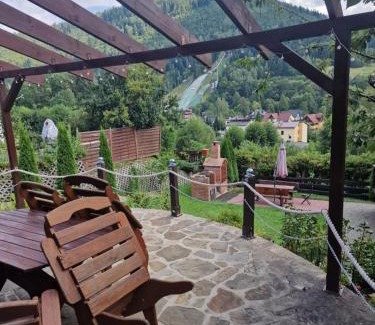 Szczyrk Ski Chalet | Pensjonat Gościniec Szczyrk , z sauną i jacuzzi