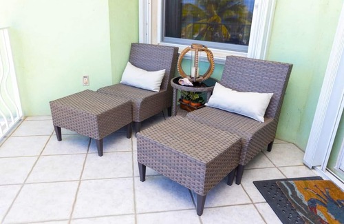 Old Man Bay Condo | Penthouse 2 Bd/Bth Beachfront Condo w/Heated Pool