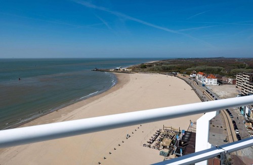 Vlissingen Apartment | Penthouse 750 with the most beautiful view of Vlissingen!