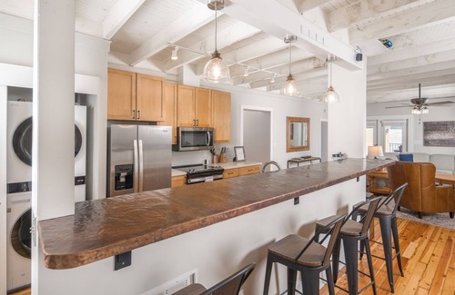 Blowing Rock House | Penthouse 999 on Main St Blowing Rock! Right Across from the Market, Shopping, &