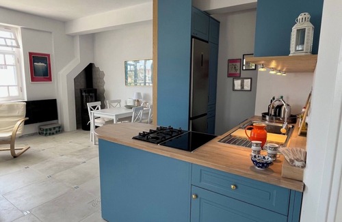 Karystos Apartment | Penthouse Amalía - central, stylish, quiet