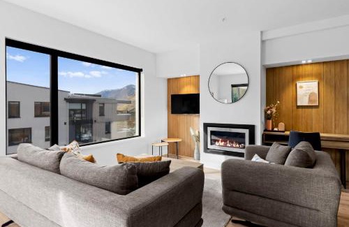 Arthur's Point Apartment | Penthouse Apt 24 at the base of Coronet Peak
