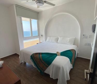 Manzanillo Apartment | Penthouse Ave Paraiso en Manzanillo 505 Apt 16b