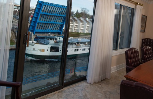 Charlevoix Condo | Penthouse Condo on the channel. Stunning views, walk to beach, watch the boats.