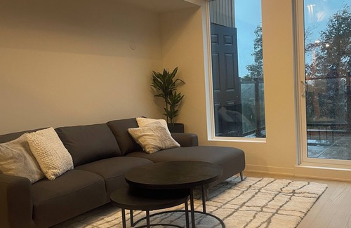 Bromont Condo | Penthouse d’Exception à Louer – Vue Panoramique et Couchers de Soleil à Bromont