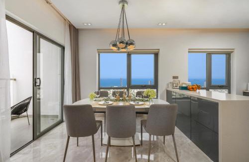 Son Tra Apartment | Penthouse Duplex 4 bedrooms Ocean View, Rooftop Pool